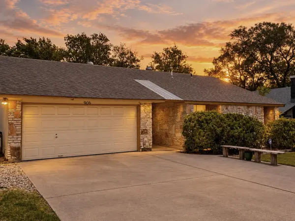 906 Acorn Oaks DR, Austin, TX 78745