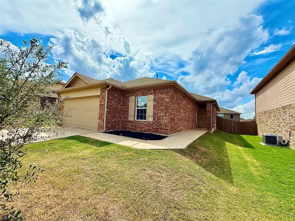 431 Northern Flicker ST, Kyle, TX 78640