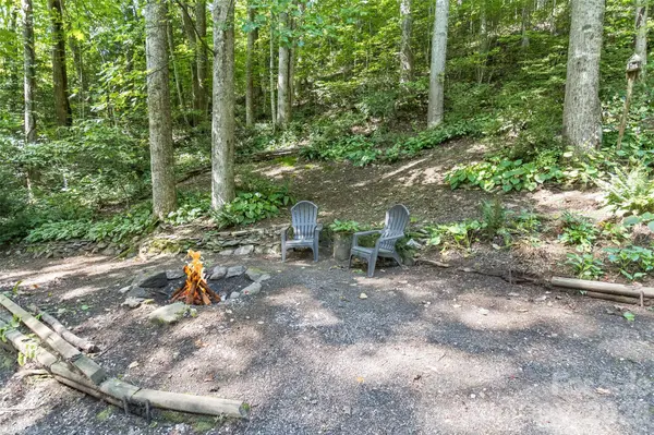 13 Cattail DR, Sylva, NC 28779