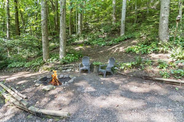 13 Cattail DR, Sylva, NC 28779