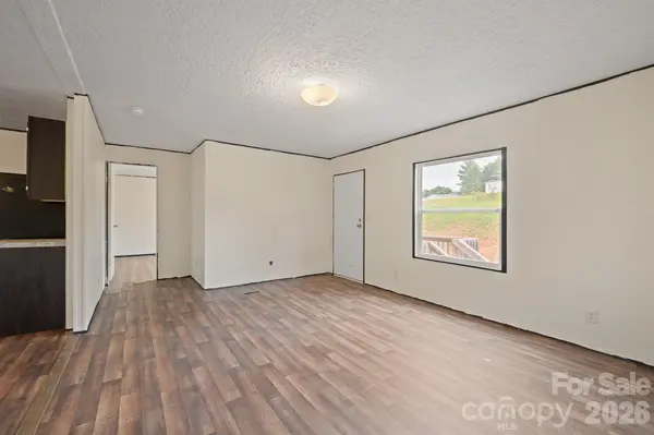 2913 Conner CIR, Morganton, NC 28645