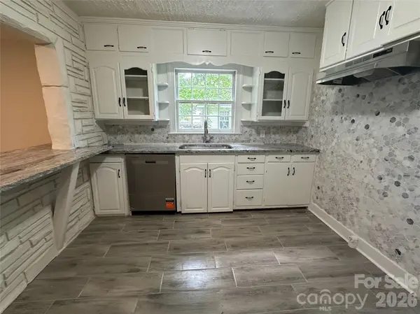 1900 Peachtree ST, Winston Salem, NC 27107