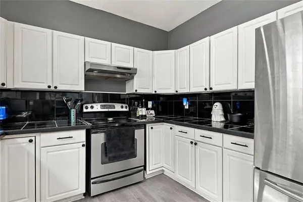 5221 Swartz RD, Kansas City, KS 66106