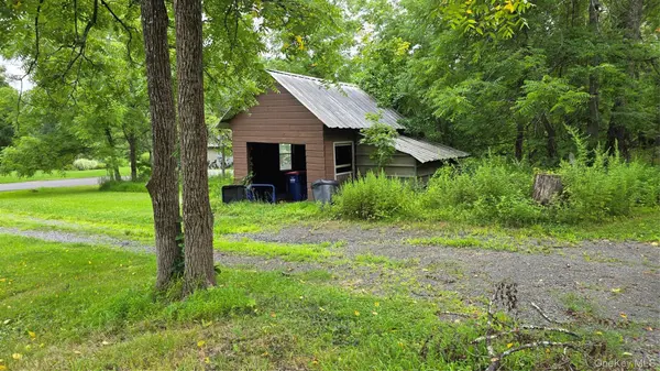 251 Finger RD, Saugerties, NY 12477