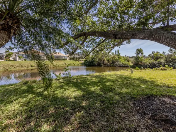 268 SOUTHAMPTON DR #309, Venice, FL 34293