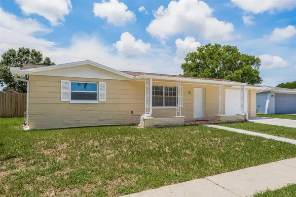 5646 FESTIVO DR, Holiday, FL 34690