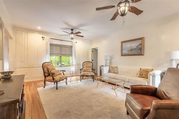 208 W STETSON AVE, Deland, FL 32720