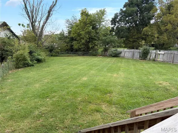 105 Springfield RD, Owensville, MO 65066