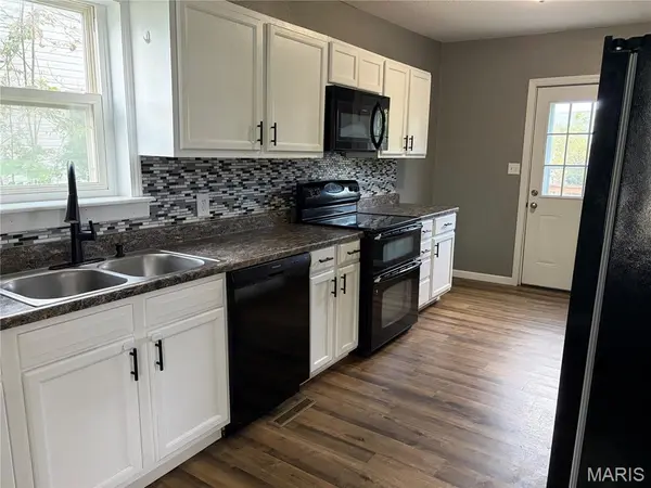 105 Springfield RD, Owensville, MO 65066