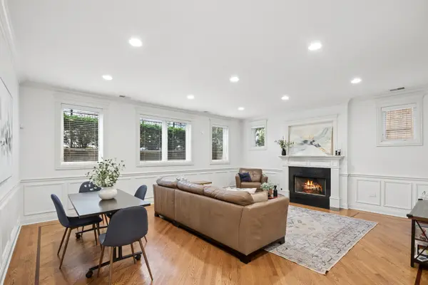 1330 W Diversey Pkwy #1W, Chicago, IL 60614