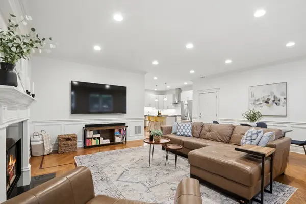 1330 W Diversey Pkwy #1W, Chicago, IL 60614