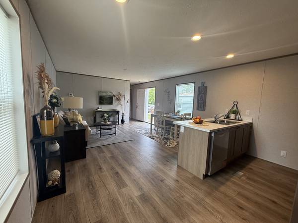 75 Candlegate CIR, Matteson, IL 60443