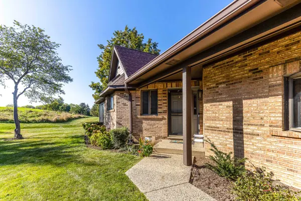 1688 Pebble Beach DR #1688, Hoffman Estates, IL 60169
