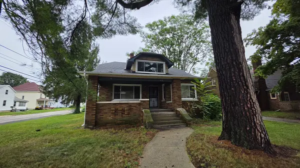 1303 S Oak AVE, Freeport, IL 61032