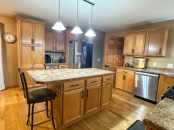 9385 N 1000th RD, Effingham, IL 62401
