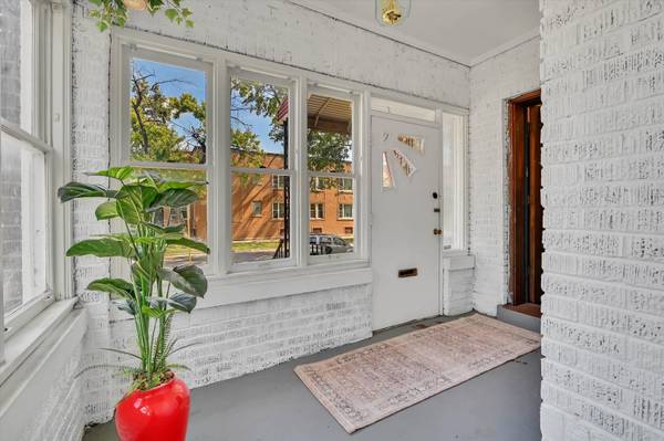 657 E 90th ST, Chicago, IL 60619