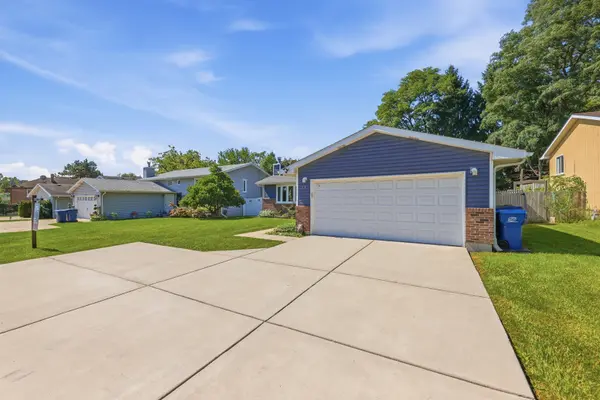 1818 N Sheridan RD, Waukegan, IL 60087