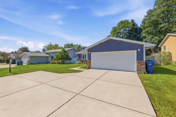 1818 N Sheridan RD, Waukegan, IL 60087