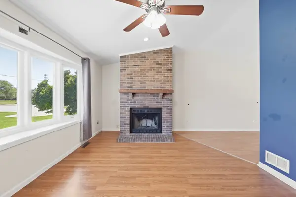 1818 N Sheridan RD, Waukegan, IL 60087