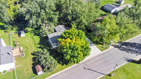 880 5th ST N, Dassel, MN 55325