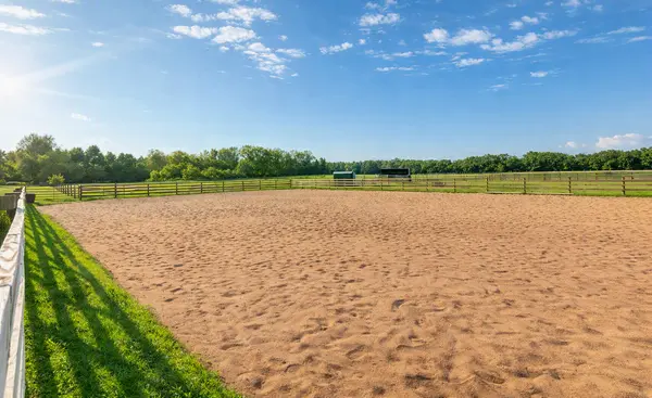 9069 285th AVE NE, North Branch, MN 55056