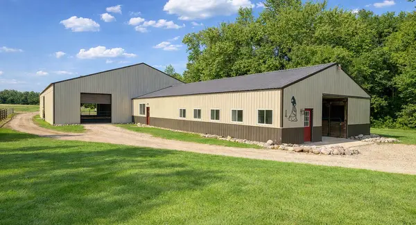 9069 285th AVE NE, North Branch, MN 55056