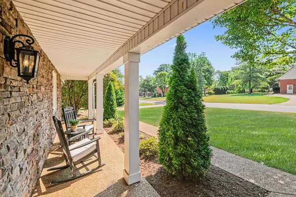 8358 Carriage Hills Dr, Brentwood, TN 37027