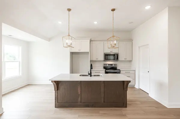 4202 Hereford Dr, Greenbrier, TN 37073