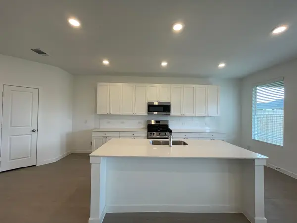 196 Seabreeze ST, Kyle, TX 78640