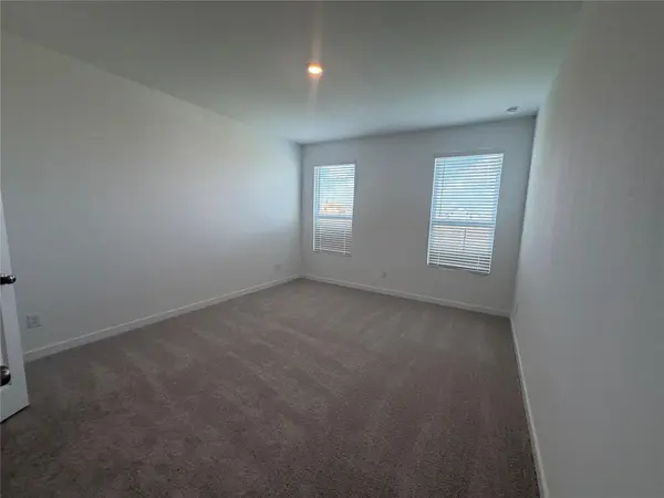 316 Rockies RD, Hutto, TX 78634