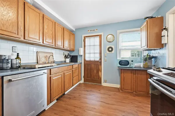 630 9th ST, Garden City South, NY 11552