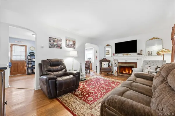630 9th ST, Garden City South, NY 11552