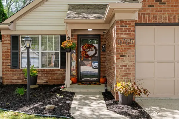 9765 River Oak LN E, Fishers, IN 46038