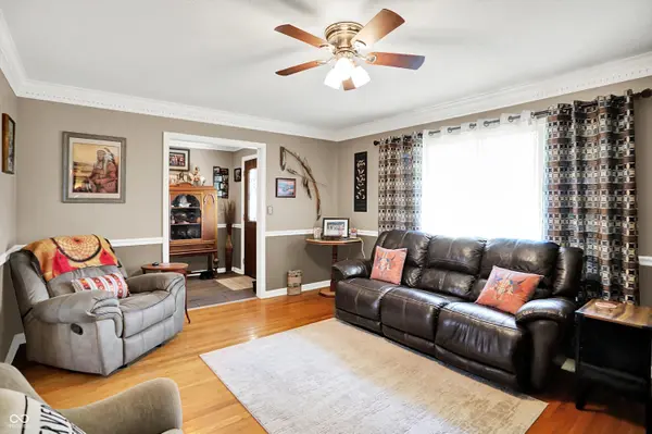 2907 Jay Dee LN, Greenwood, IN 46143