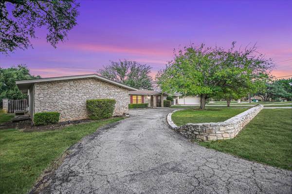 1004 Biscayne CV SW, Lakeway, TX 78734