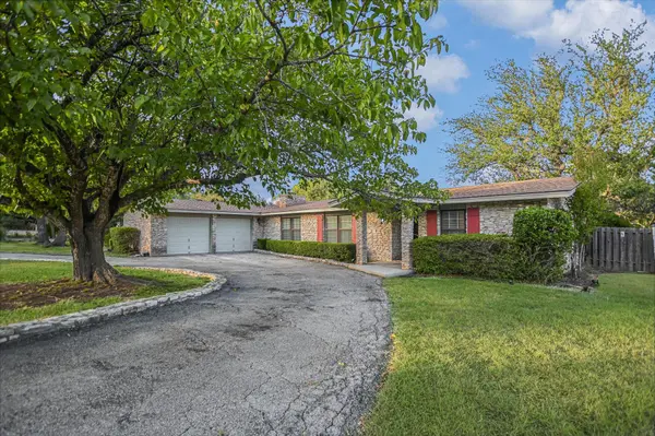 1004 Biscayne CV SW, Lakeway, TX 78734