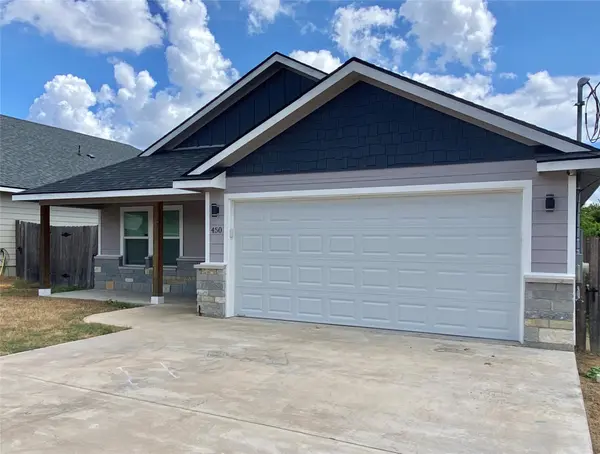 450 S Leon ST, Giddings, TX 78942