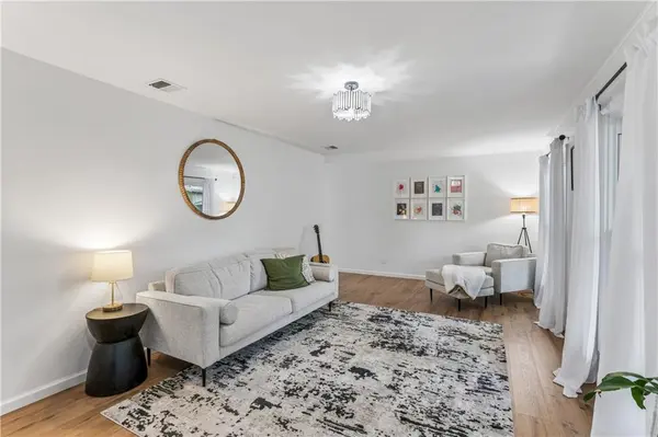 6100 W 88th ST, Overland Park, KS 66207