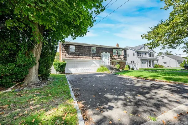 5 Central AVE, Amityville, NY 11701