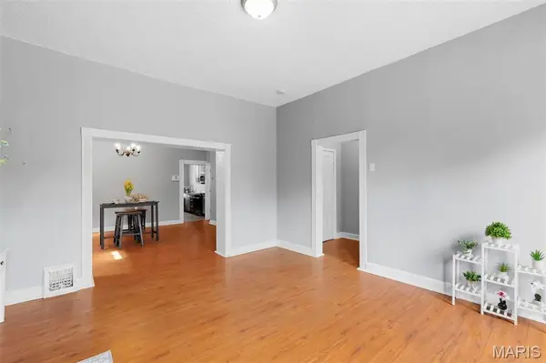 2605 Michigan AVE, St Louis, MO 63118