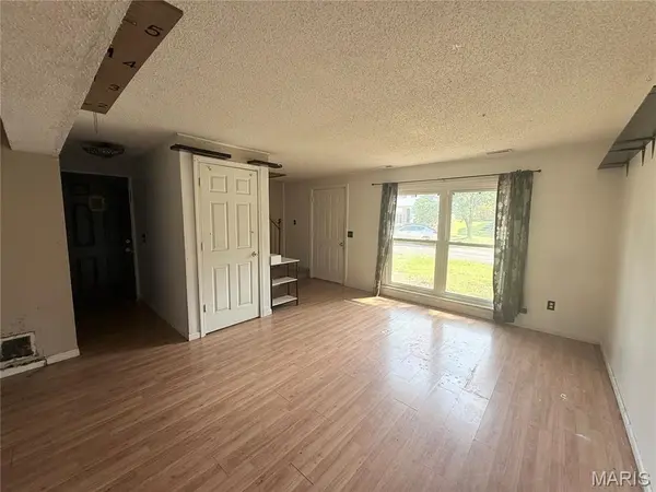 5429 Nantucket CT, High Ridge, MO 63049