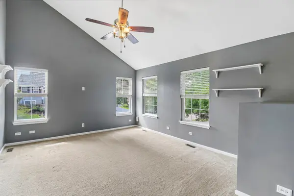 1608 Windward DR #1608, Pingree Grove, IL 60140