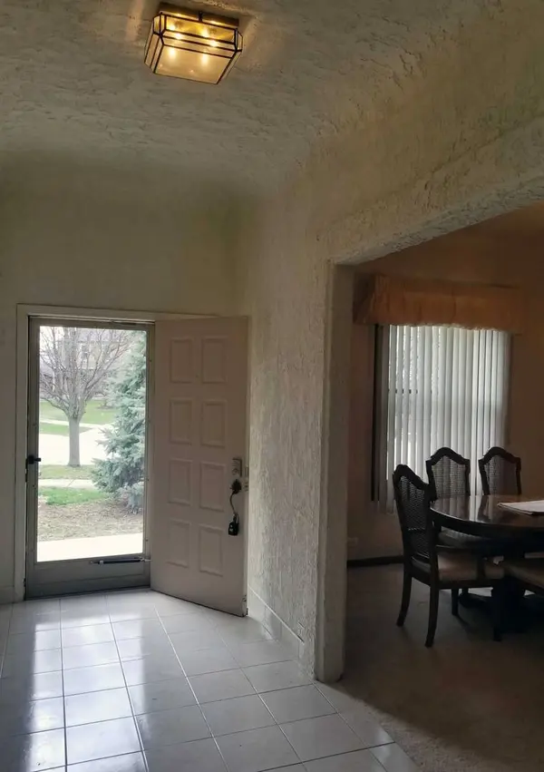 952 Norwood CT, Naperville, IL 60540