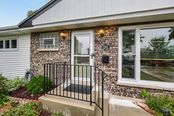 1301 S 2nd AVE, Des Plaines, IL 60018