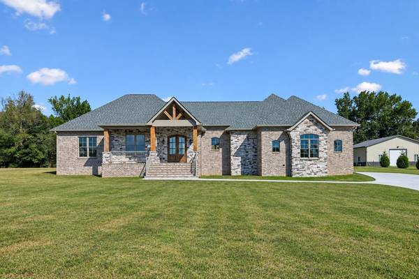 106 Chandelle Dr, Tullahoma, TN 37388