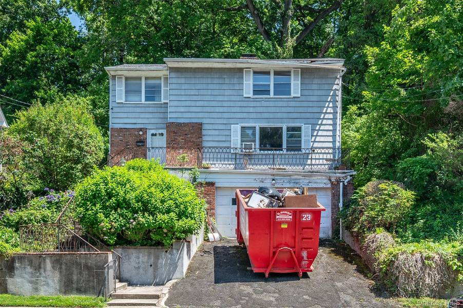 74 Jervis RD, Yonkers, NY 10705
