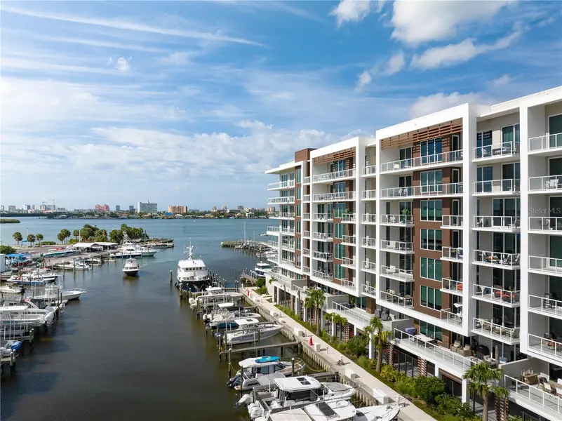 920 N OSCEOLA AVE #201, Clearwater, FL 33755