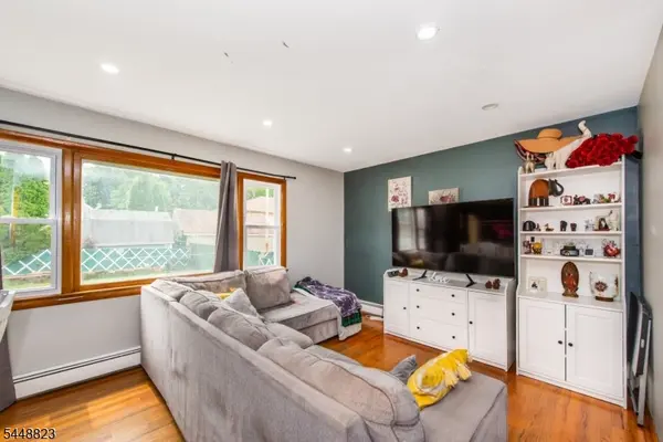 27 Spencer Ave, Clifton City, NJ 07013