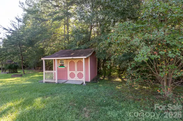 2818 Baird RD #7, Clover, SC 29710