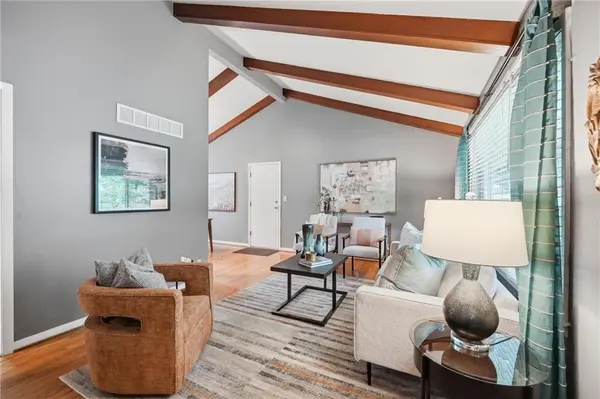 8133 W 93rd ST, Overland Park, KS 66212